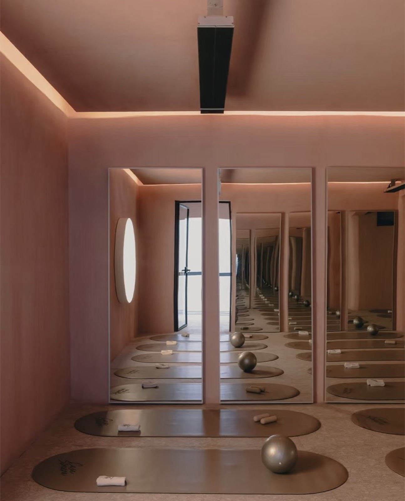 studio pilates, bien-être & instituts — ayyur interiors.